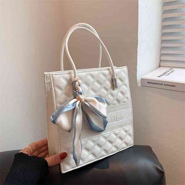 

2022 latest handbag factory store large capacity women's early autumn style tote red ins bags