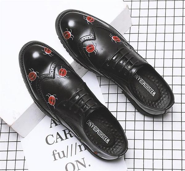 

new men embossed flowers round toe lace-up shoes causal flat leather youth low heel wrinkled leather shoes summer autumn, Black