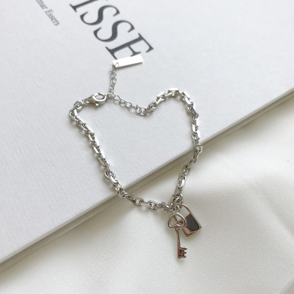 

1dtvi south korean ipaqd trend s925 pure silver bracelet eternal bracelet jewelry key lock means silver jewelry fashion, Golden;silver