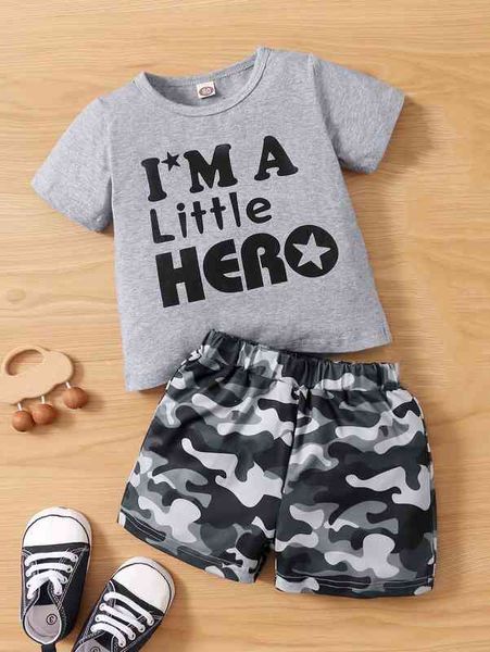 

baby slogan graphic tee & camo print shorts she, White