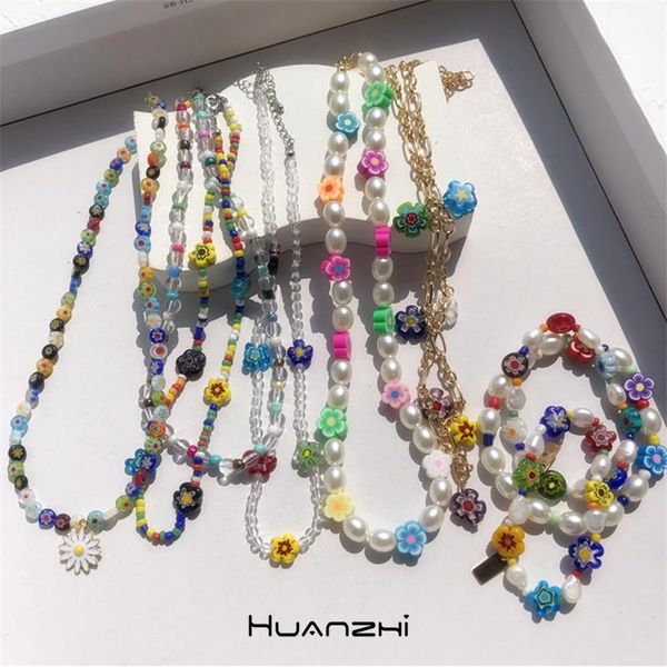 

huanzhi 2020 новая новая корея сладкая металлическая цепь прозрачная красочная бисера нерегулярных цветов жемчуга ожерелье для женщин партии, Silver