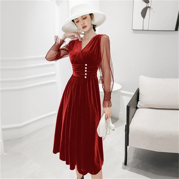 

dressed in gold velvet for the women long sleeves, knitted or crocheted, as korean ladies oozu, Black;gray