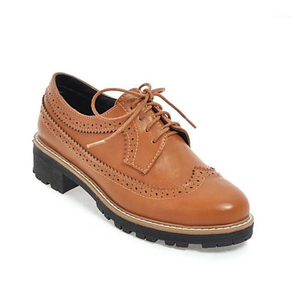 

in 2020 the new leisure students with carve patterns or designs on woodwork restoring ancient ways round1, Black