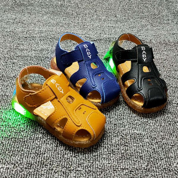 

summer new 2021 baby walking sandals korean light-emitting soft sole anti slip children's sho, Black;red