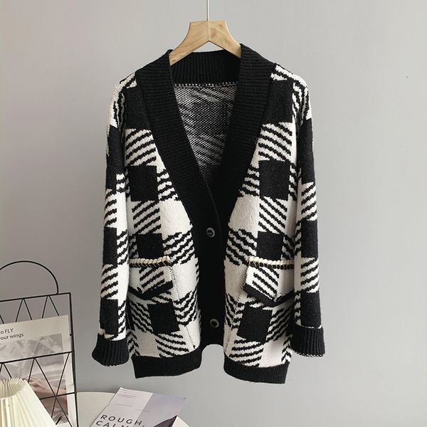 

new 2021 spring v-neck long sleeve knitted single button black white sweater casual women cardigans t9fy, White;black
