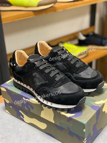 

2022 luxury designer camouflage casual shoes studded leather suede camo rock runner trainers sneakers, Black