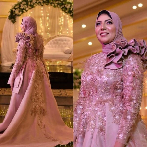 Pembe Bir Çizgi Müslüman Abiye Artı boyutu Arapça Aso Ebi Dantel Boncuklu Balo Abiye Ruffles Uzun Kollu El yapımı Özel Durum Elbise