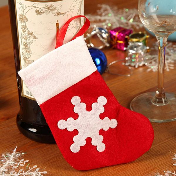 

non-woven christmas tableware holder bag christmas dining table decoration knife fork bag cute snowflake small socks cutlery cover vt1817