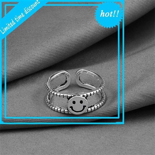 

2021 new fashion, worn out index finger ring, simple and classic, smiling face ring net red, Golden;silver