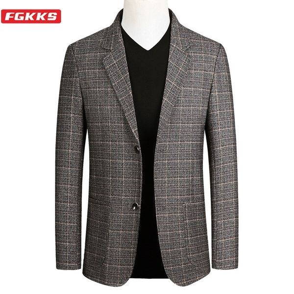 

fgkks blazer mens striped british stylish male blazer suit jacket business casual one button regular blazer for men 201027, White;black