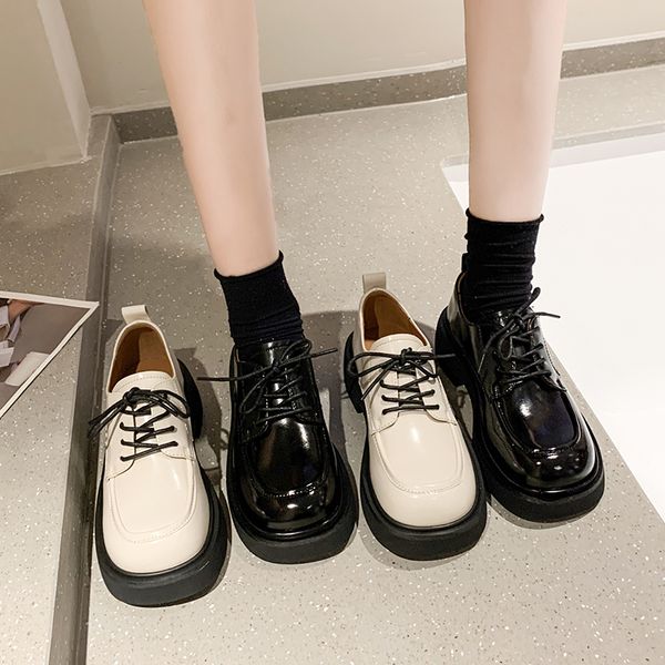 Casual Frau Schuh Runde Kappe Herbst Weibliche Schuhe Clogs Plattform Schwarz Wohnungen Oxfords Britischen Stil Neue Herbst Kleid Cross Creeper