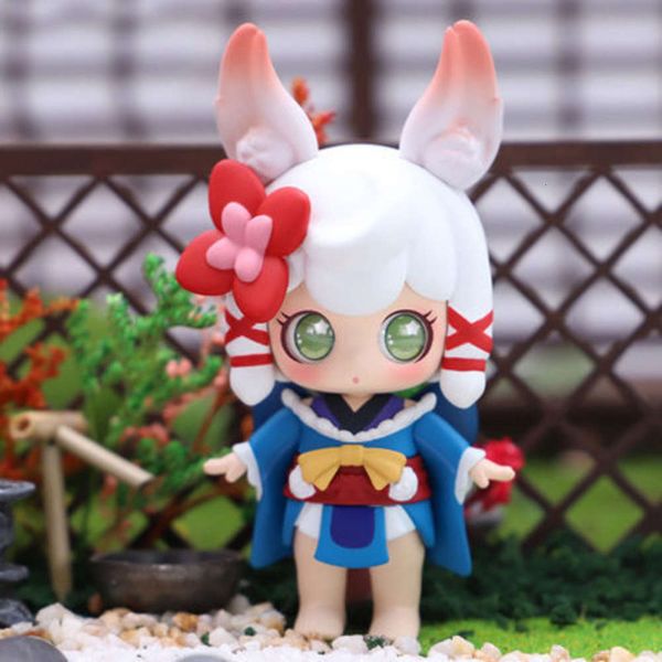 

fashion set of a doll complete and cute girl's hand-held ornaments