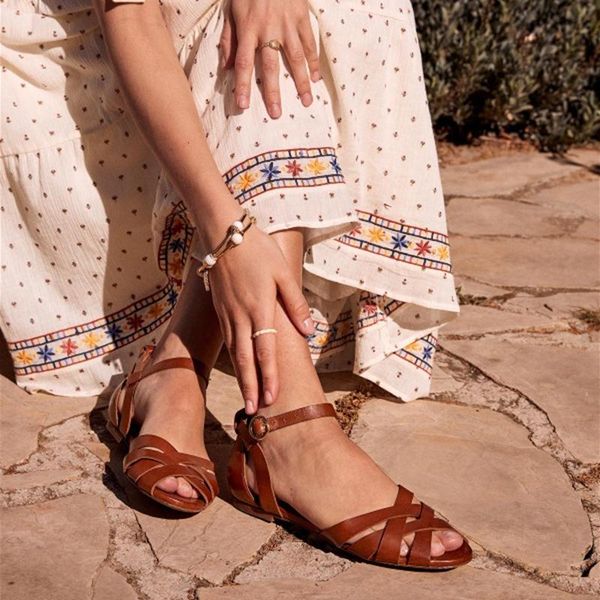 

ladies cross strap ankle buckle sandals roman shoes 2020 new arrival women sandals fashion peep toe summer shoes woman flats, Black