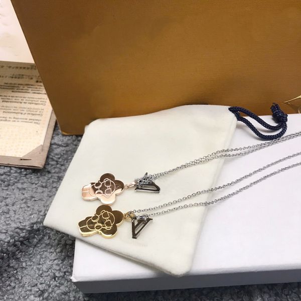 

2021 europe america style men lady women v initials lovers long chain necklace with sound viviennes 3 color pendant, Silver