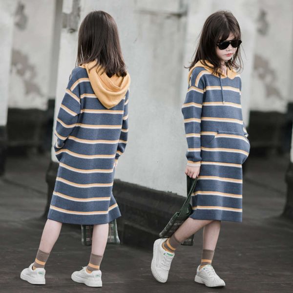 

girls' 2020 new autumn and winter drs wtern sle long sve little girl princs children's striped knitting skirt, Red;yellow
