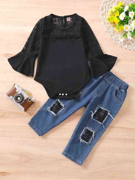 

baby contrast lace flounce sleeve bodysuit & ripped frayed rag stitching jeans she, White
