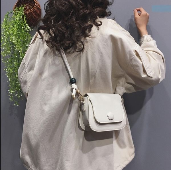 

korean high sense crowd design women small square 2020 new fashion versatile one shoulder small square bag foreign gas cross body bag wktui