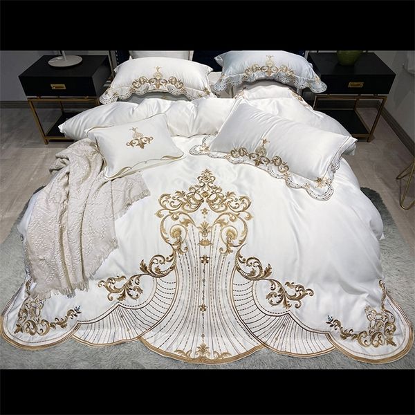 Branco macio cetim seda algodão ouro bordado palácio europeu conjunto conjunto de cama dupla tampa de edredão cama linho lace cama saia pillowcases 201210