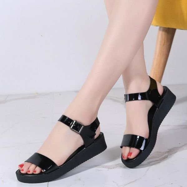 

2020 summer women sandals black gold flat sandals women rubber beach flip flops ladies flat heel gladiator female 1915
