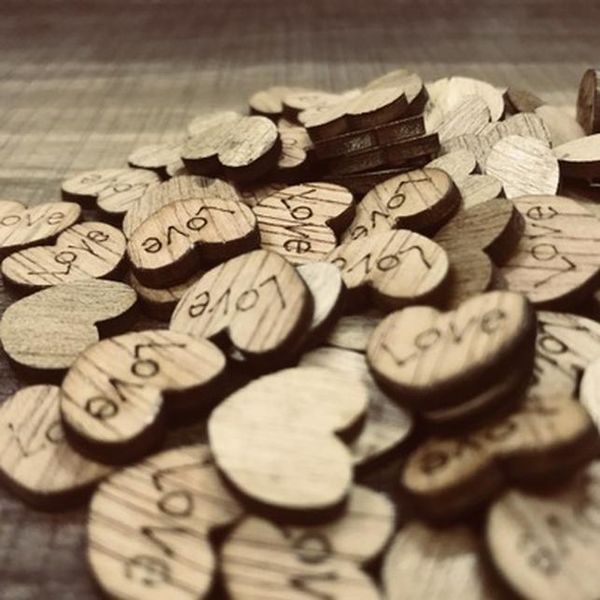

100pcs lot love wooden hearts vintage style marriage rustic wedding decorating home diy decoration accessories party supplies wmttdj
