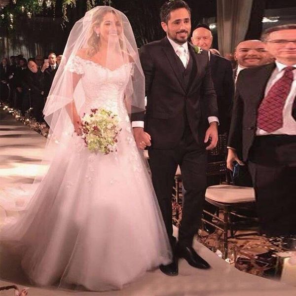 

vintage applique lace wedding dresses off shoulder short sleeves tulle a-line bridal gowns lace-up sweep train garden wedding dress, White