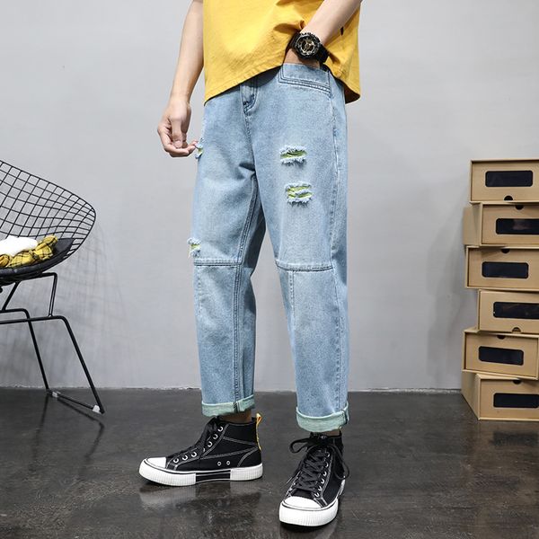 

2020 spring and summer new capris men's fashion brand holed toe binding light color washed leg jeans youth, Blue