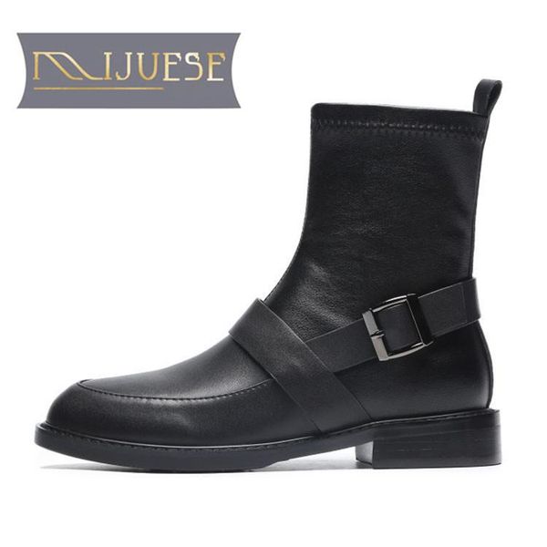 

mljuese 2021 women ankle boots cow leather winter short plush round toe buckle strap low heels female boots size 40, Black