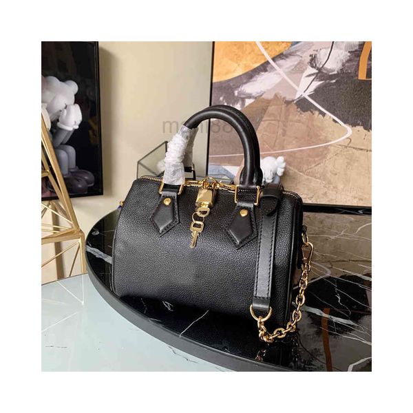 

2021 hand bag new high-end sense cowhide mother commuter messenger female
