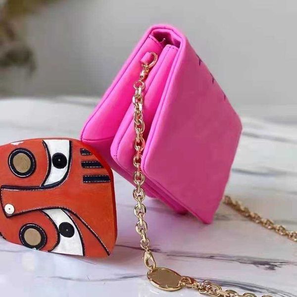 

2021 mini cousin bb designers luxurys shoulder bags woman fashion forward women crossbody purse wallet