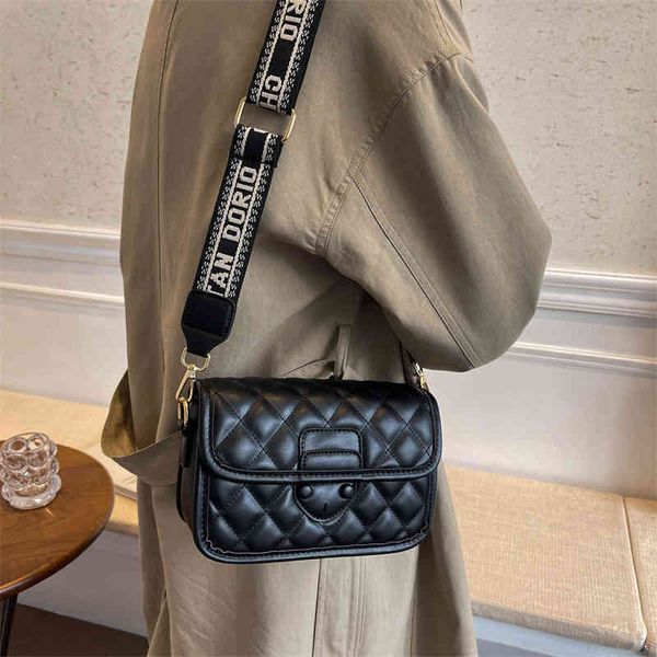 

2022 latest handbag factory store on winter lingge small square wide shoulder belt solid women's single plyo
