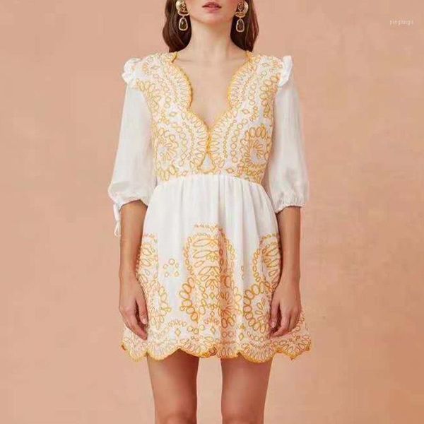 

2020 summer new fashion vintage court style embroidered lace short dress1, White;black