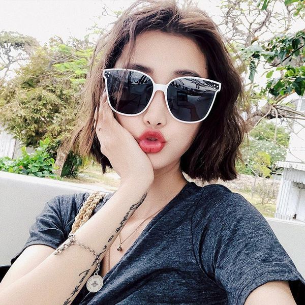 

new women sunglasses black square korea gentle sunglasses monster big star sunglass fashion lady vintage galsses1, White;black