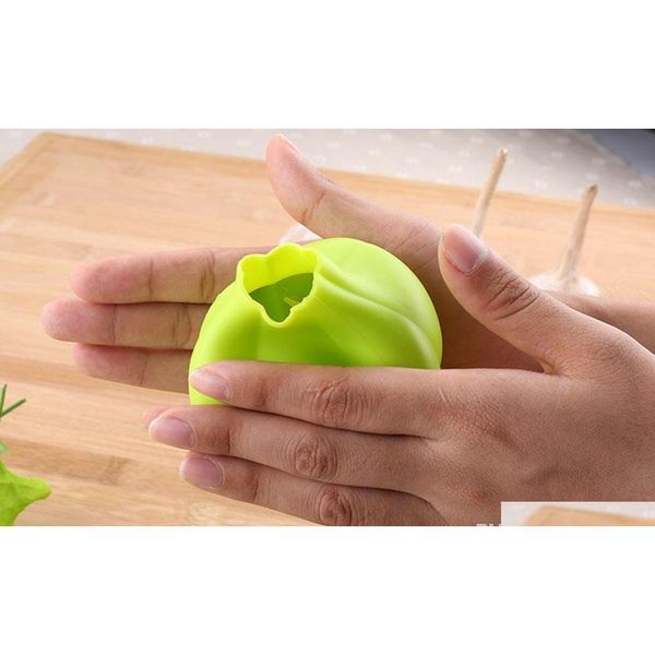 

sile garlic peeler creative kitchen practical garlic zesters tool home super soft garlic peeling device kit jllgxy comb2010