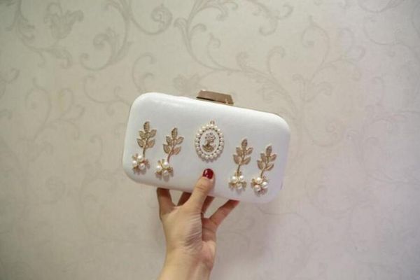 

2022 white pu leather diamond figure shiny women evening bag fashion wedding women clutch bag with chain luxury glitter party bridal ladies