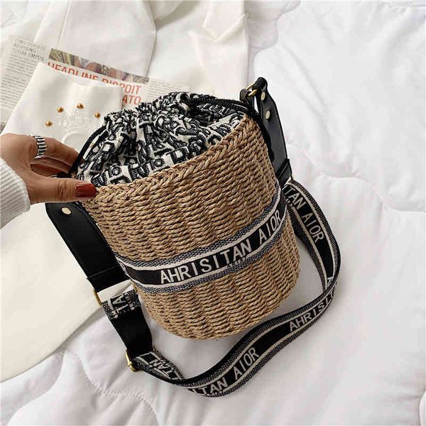 

2022 factory wholesale new model straw bag female summer portable bucket woven silk scarf