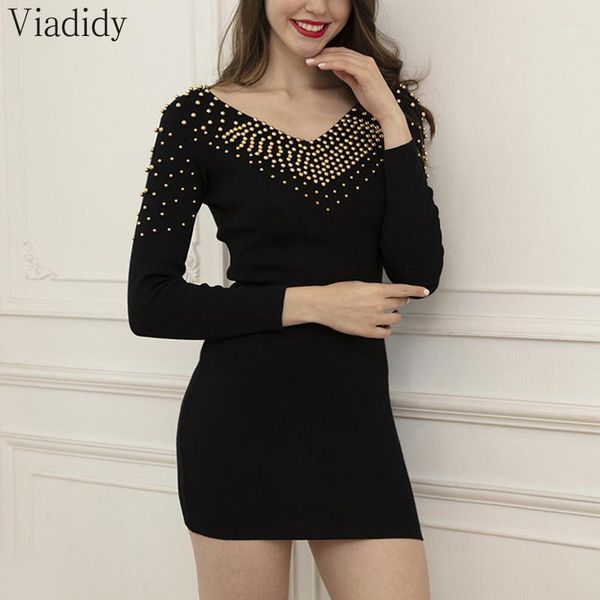 

women winter autumn v-neck beaded long-sleeved knitted dress1, Black;gray