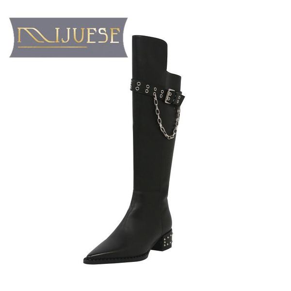 

mljuese 2021 женщины колено сапоги кожа коровы зима короткая плюшевая остроконечные toe цепные низкие каблуки женщина мотоцикл сапоги размер, Black