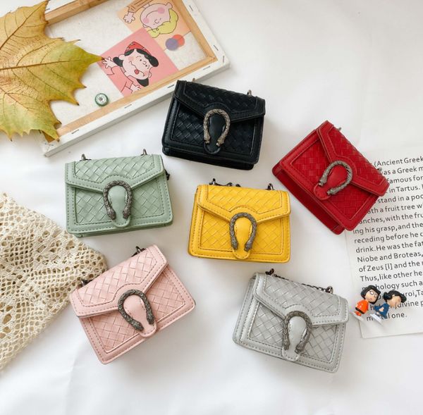 

lady style kids handbags girls weaving princess bags women mini handbag designer children metal buckles chain messenger bag a5593, Black