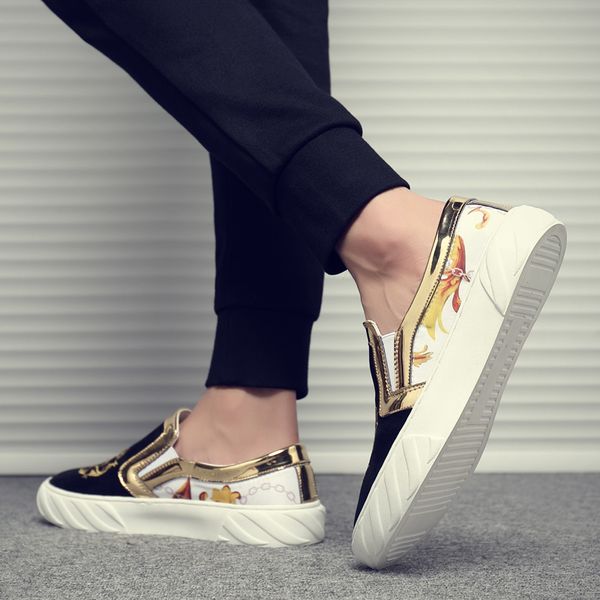 

embroidered 2020 latest one-step fashion casual breathable skateboard shoes 39-45 size, Black;red