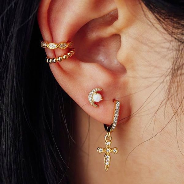 

2021 moon star stud earring for girl gift christmas gift jewelry minimal delicate cute tiny moon with cz opal stone paved lovely ear jewelry, Golden;silver