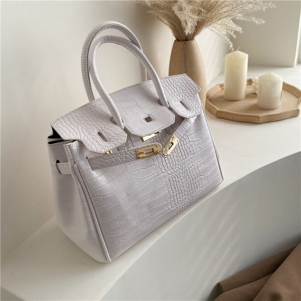 

autumn winter 2020 new women's fashion one messenger alligator design versatileshoulder bag bag shoulder baghandbag large capacity gnv1
