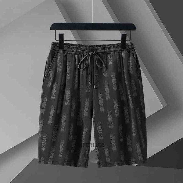 

new summer men ice silk shorts quick dry sports casual geometry striped mferlier 220312, White;black