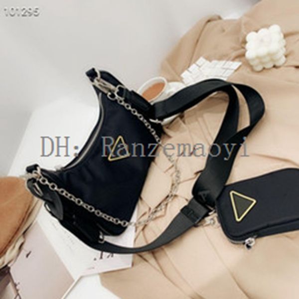 

wholesale bracelet bag messenger shoulder handbag canvas bag ladies wallet presbyopia hip-hop female ladies chest handbag irurs, Red;black