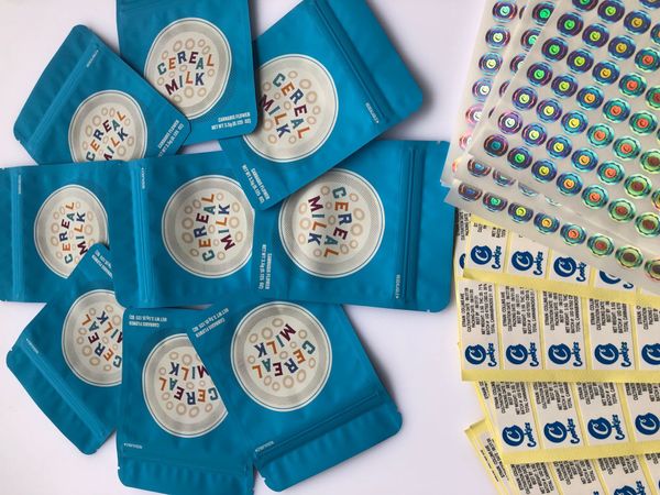 

3.5g cookies and label stickers packaging blue empty mylar bags bags cerel bag flavors hologram local milk edibles bbyem bde_luck