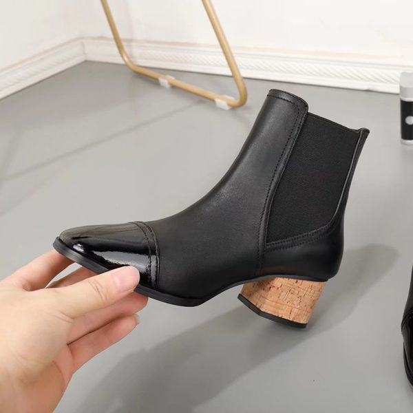 

2020 super classic european and american style design luxury chanÃ©l women' casual shoes martin boots ing, Black;grey