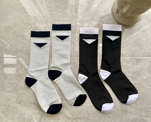 Neue Designer Mesh Strumpfwaren Kurze Socken Für Frauen Mode Frühjahr Damen Mädchen Streetwear Silber Gewinde Socke Strumpf Drop verschiffen