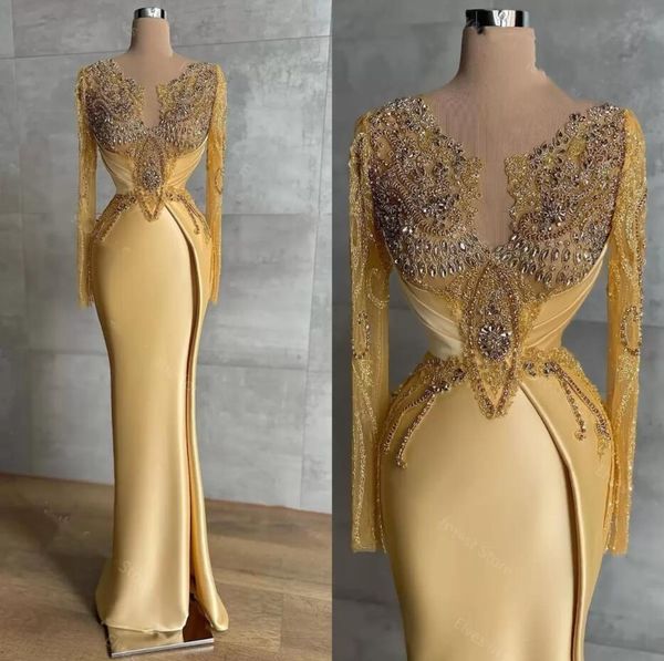 Золотая русалка атласная вечерние платья Аппликации с длинными рукавами Блестящие бусы Кристаллы Высокая раскол Pring Prom Prom Prom Robe De Soiree Pro232