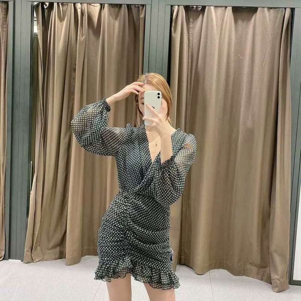 

new yongsheng women's autumn casual 2020 style metallic line pleated dress, Black;gray