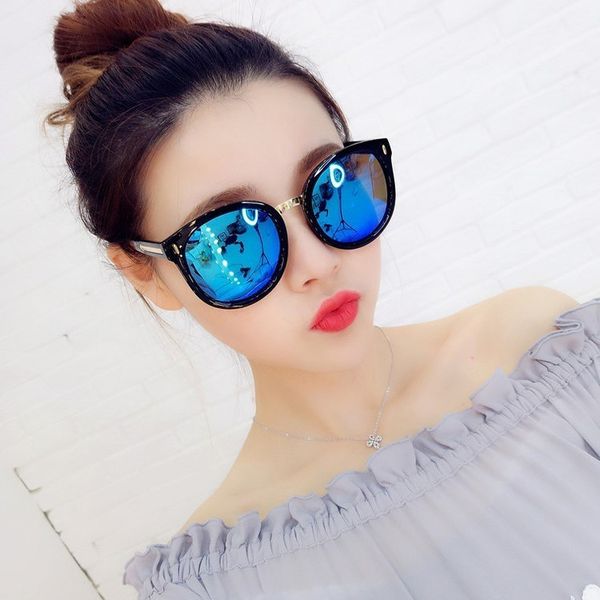 

sunglasses lovers fashion driving a pair of black elegant leisure beach with box net red, White;black