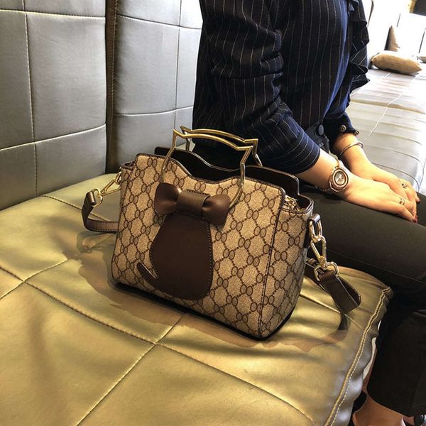 

luxurys designers 2021 new women's fashion printed tote bag one shoulder messenger handbag